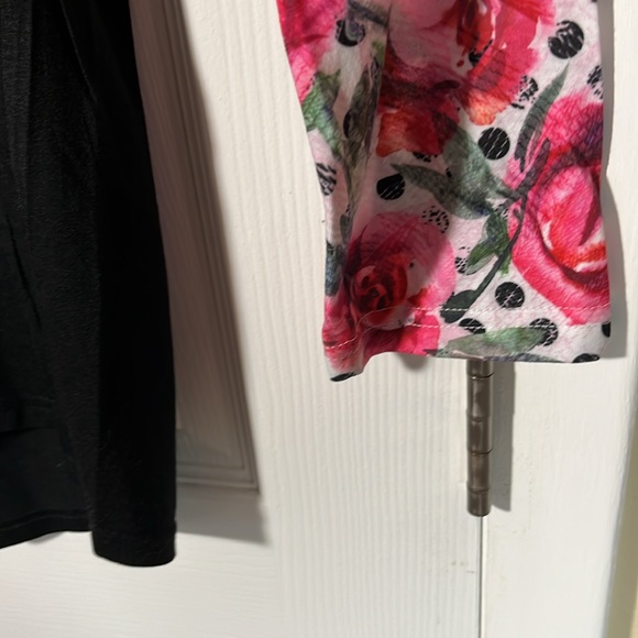 UDear tunic top NWT pull over black with rose polka dot pattern sleeves XL - Picture 6 of 12